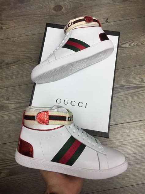 botas gucci precio hombre|More.